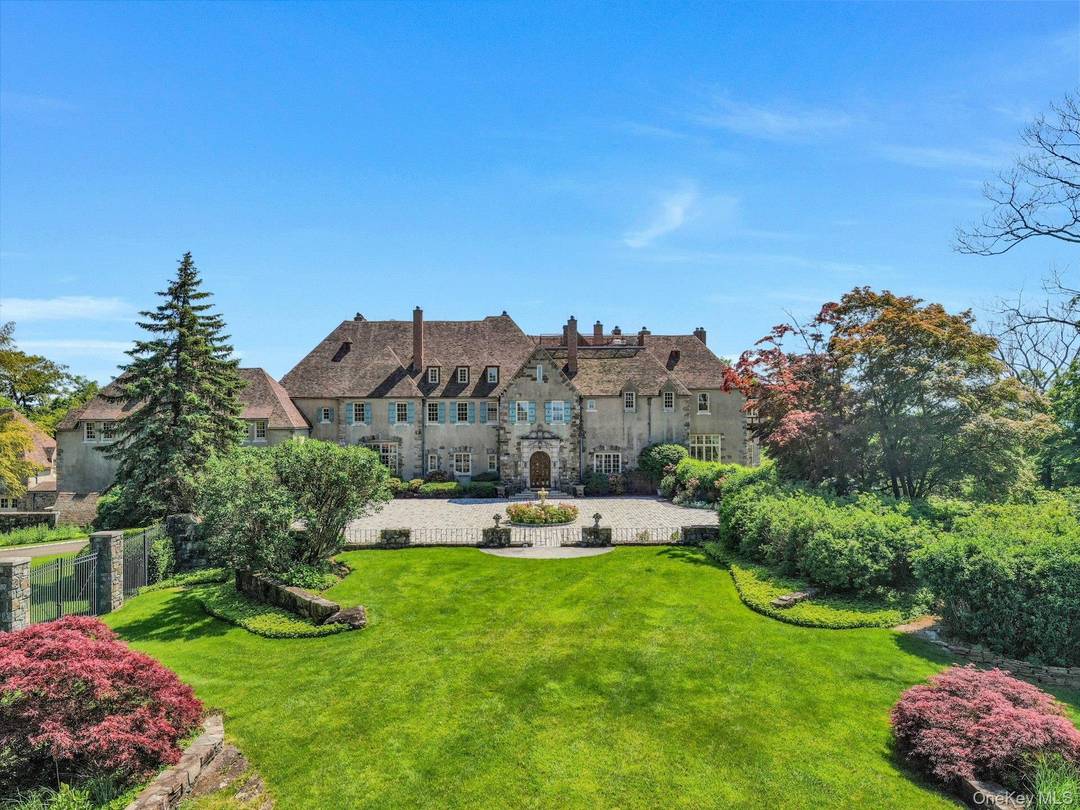 Renamor is a spectacular estate blending history, grandeur and modern sustainability in a truly unique way.