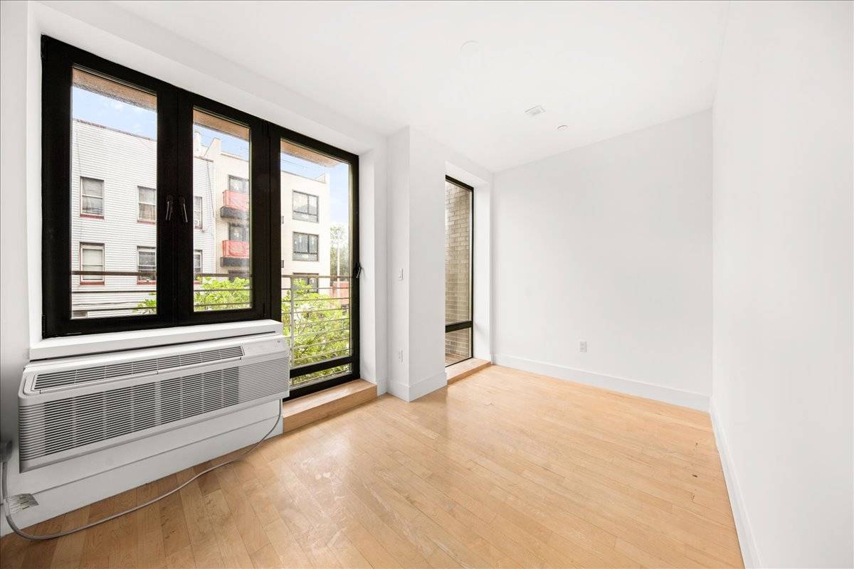 2 Bedroom 2 Bathroom available now !