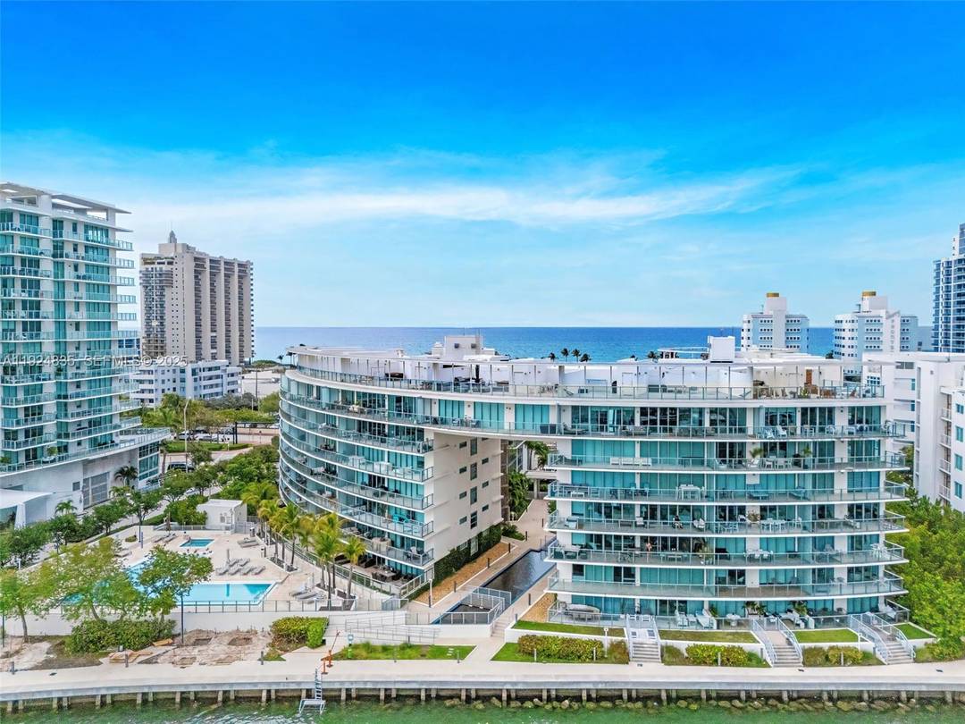 Waterfront living at Peloro Miami Beach.