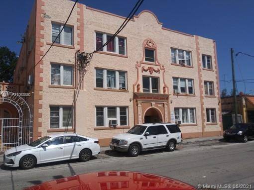 425 SW 10th Avenue is located in Little Havana, a section of Miami which is noted as a center of social, cultural, and political activity in Miami.