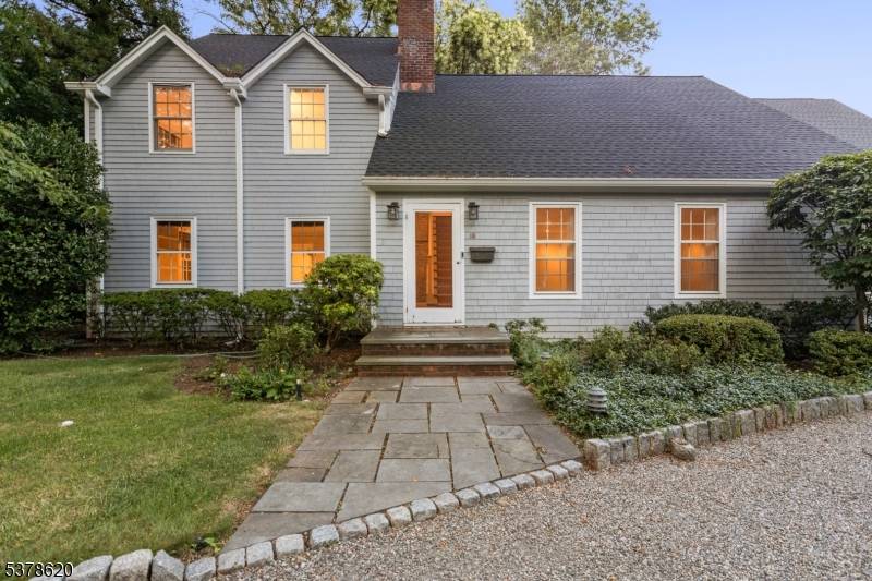 Showings begin 8 18. Beautifully maintained 4BR, 3.