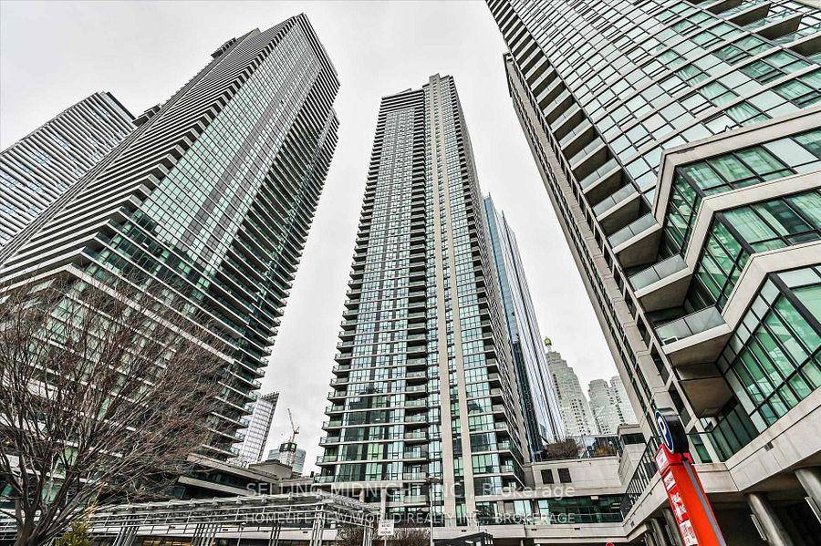 Luxury Living with Breathtaking Lake Views at The Pinnacle Success Tower !