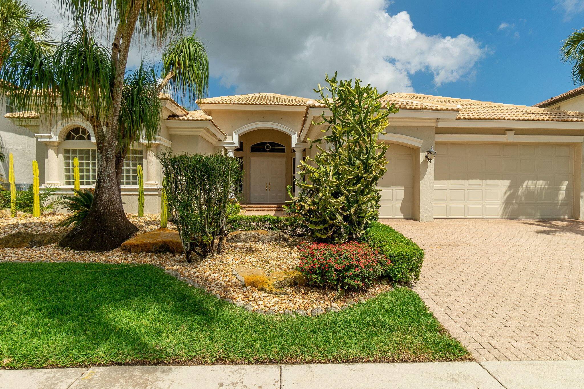 BEAUTIFUL MIZNER COUNTRY CLUB CHATEAU MONARCH MODEL, RARELY AVAILABLE AND WITHIN WALKING DISTANCE TO MCC'S VIBRANT LUXURY LIFESTYLE CENTER !