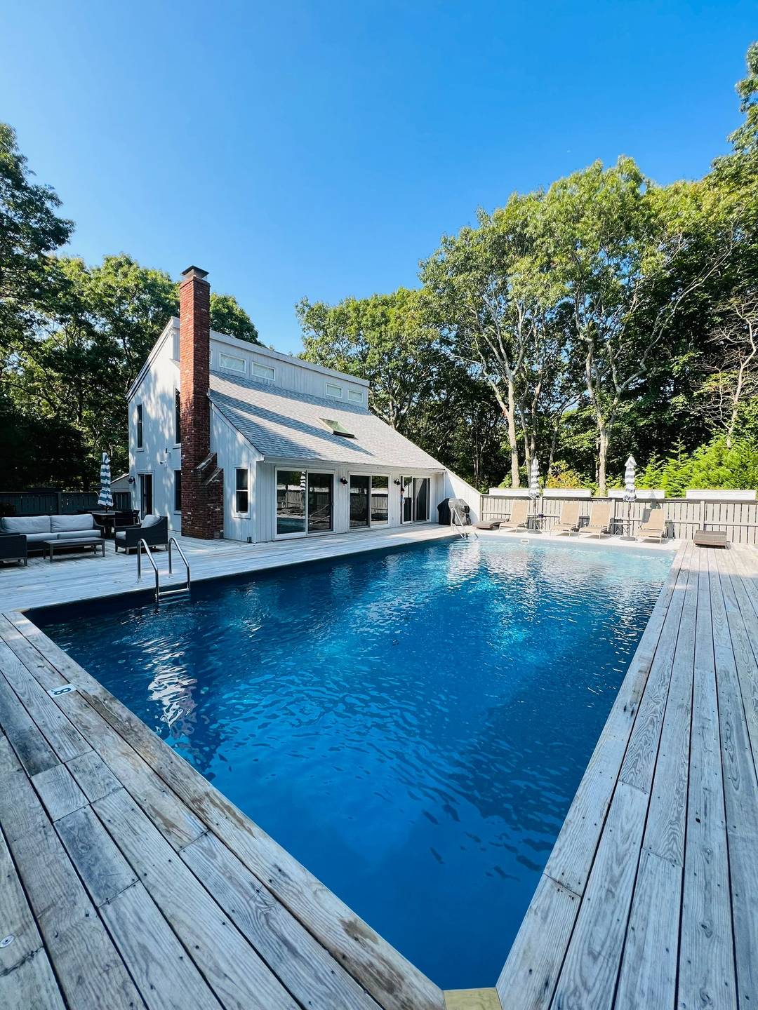 Newly Renovated East Hampton Village Fringe Home