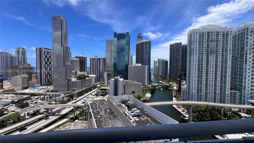 Recently Renovated Corner Unit 3 Bed 2 Bath with breathtaking views of the Miami River, Downtown, and Brickell from this spacious corner condo.