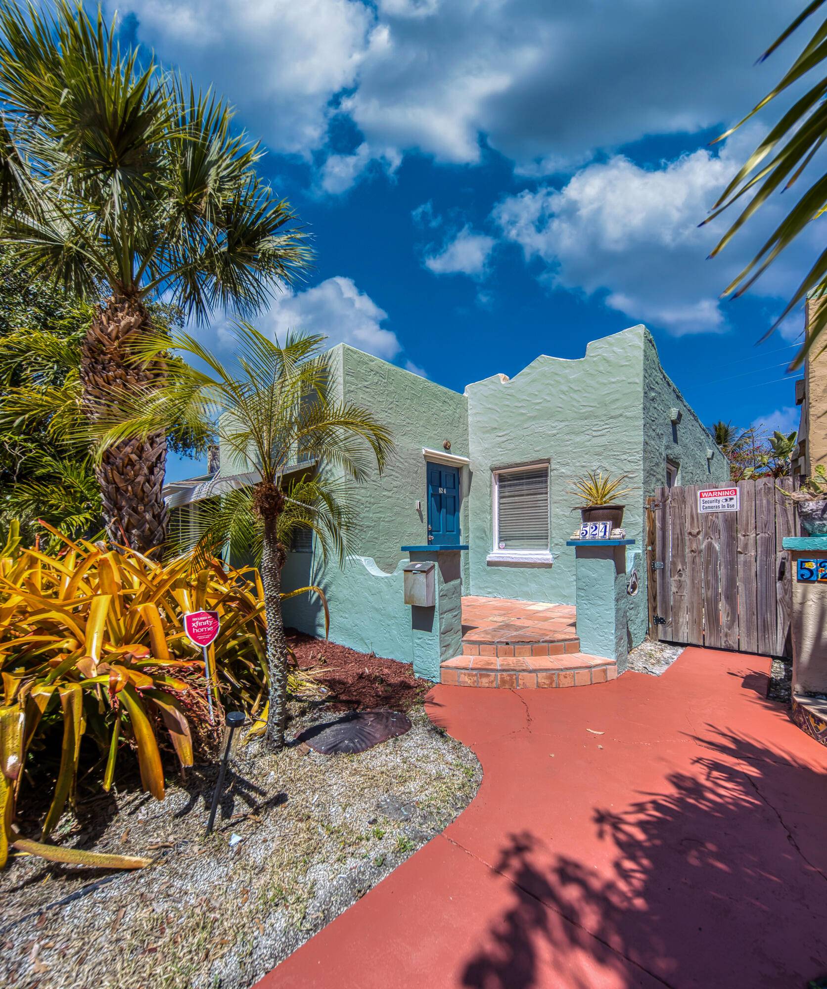 Big Fresh Spanish style, charming 2 bedroom 1 bathroom 1 car storage garage single family home 5 blocks to downtown.