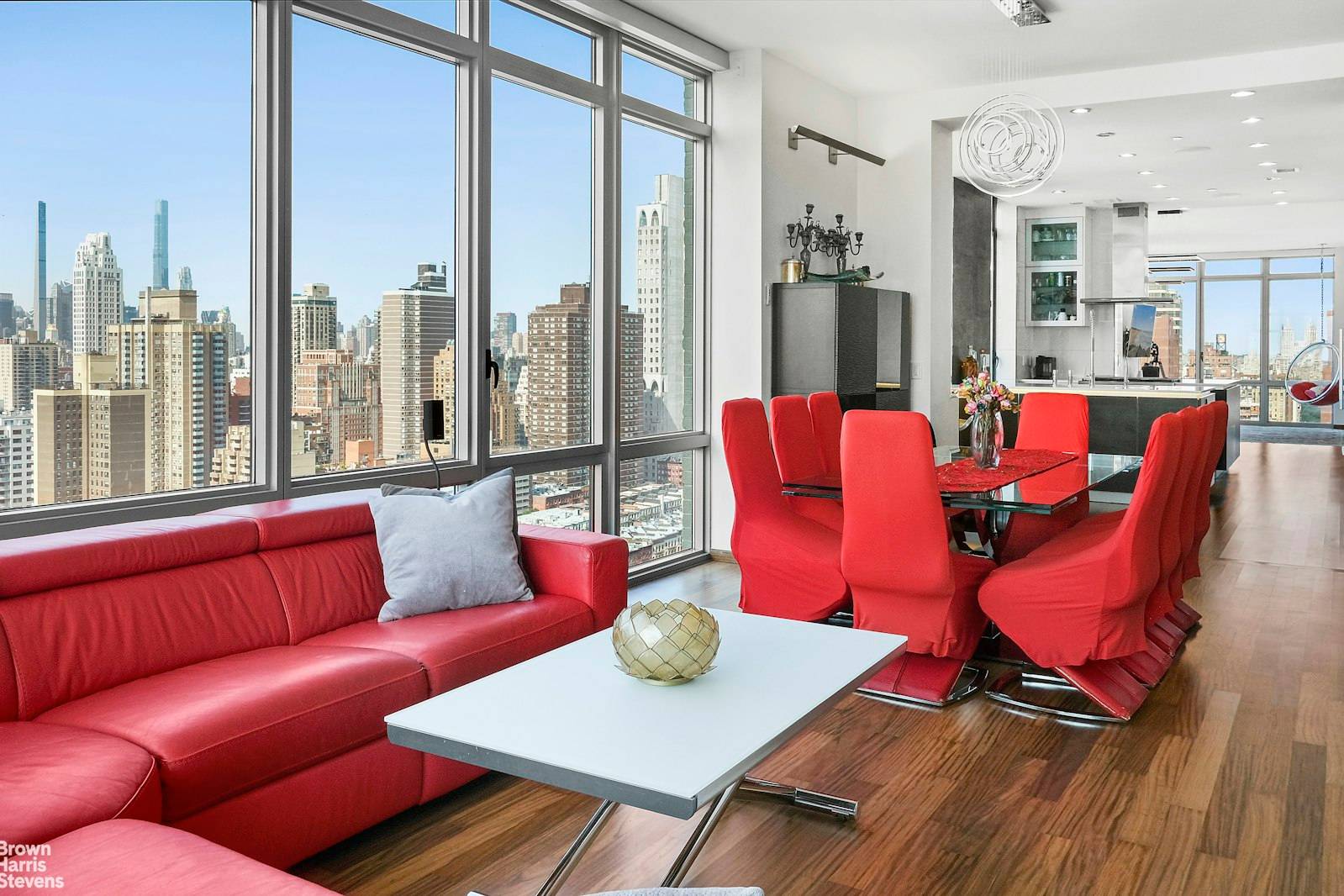 Perched on the 30th floor at the coveted Azure in the heart of Yorkville, this sprawling three bedroom, 3.