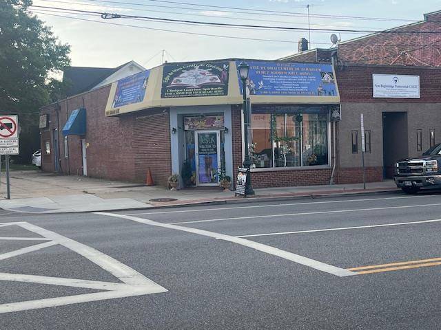 PROPERTY HAS GREAT UPSIDE, 100 COLLECTABLE RENTS WITH A 3 CAR DRIVEWAY AND PLENTY OF STREET PARKING.