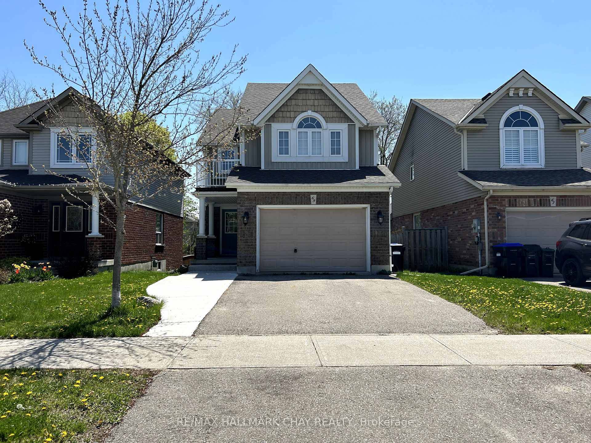Beautiful Fully Renovated Detached Family Home in the Heart of Alliston !