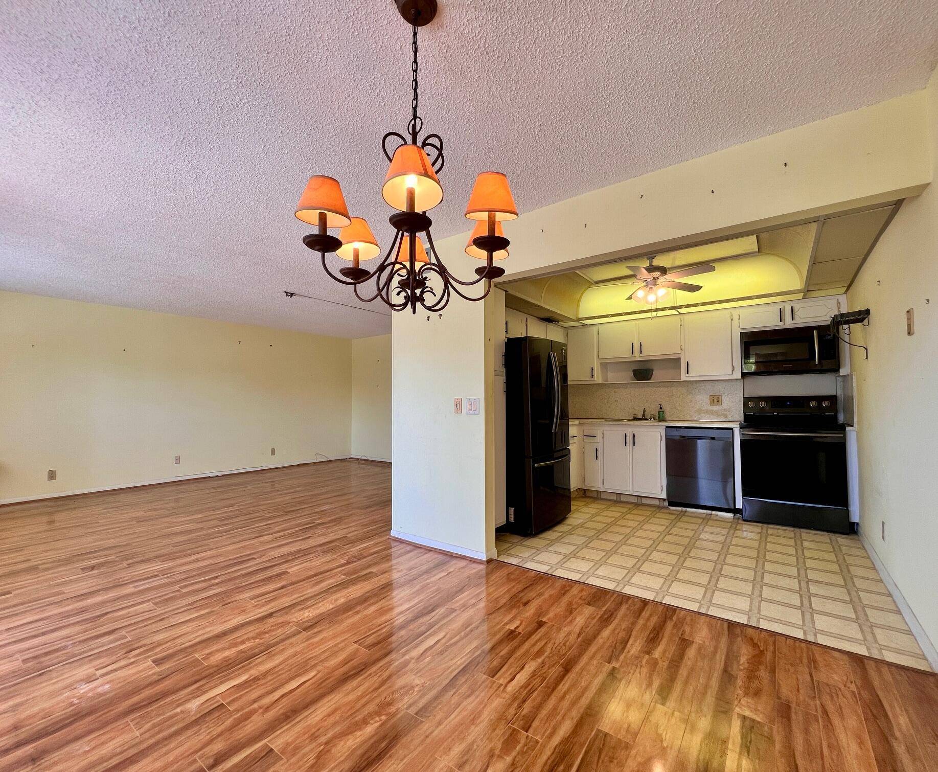 SPACIOUS WELL PRICED IN 55 CENTURY VILLAGE !