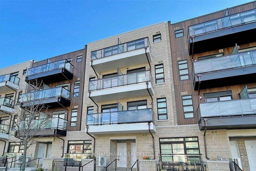 Spacious 1 Bedroom In A 3Br Townhome at Lower Level Shared W One Single Professional, Bright Open Concept Kitchen Living Areas Have 9'Ceilings Features W Balcony !