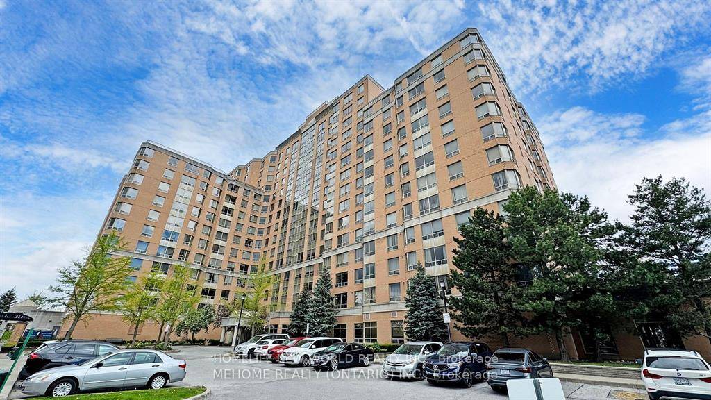 Tridel's Luxuriously Built Bamburgh Gate Manor Condo, 929 Sq ft 2 Bedroom and 1 Full Bathroom.