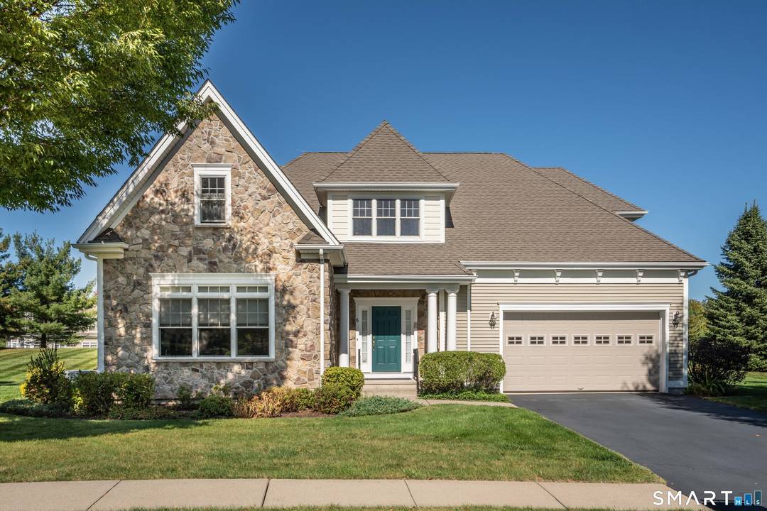 Located within the popular Gillette Ridge Community, this pristine 3, 163 square foot freestanding home offers 3 bedrooms including a main floor primary suite and 3 full baths.