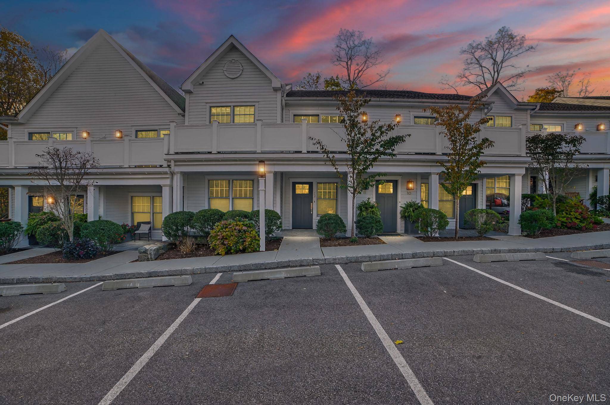 Turn key Beautiful condo in the Heart of Armonk.