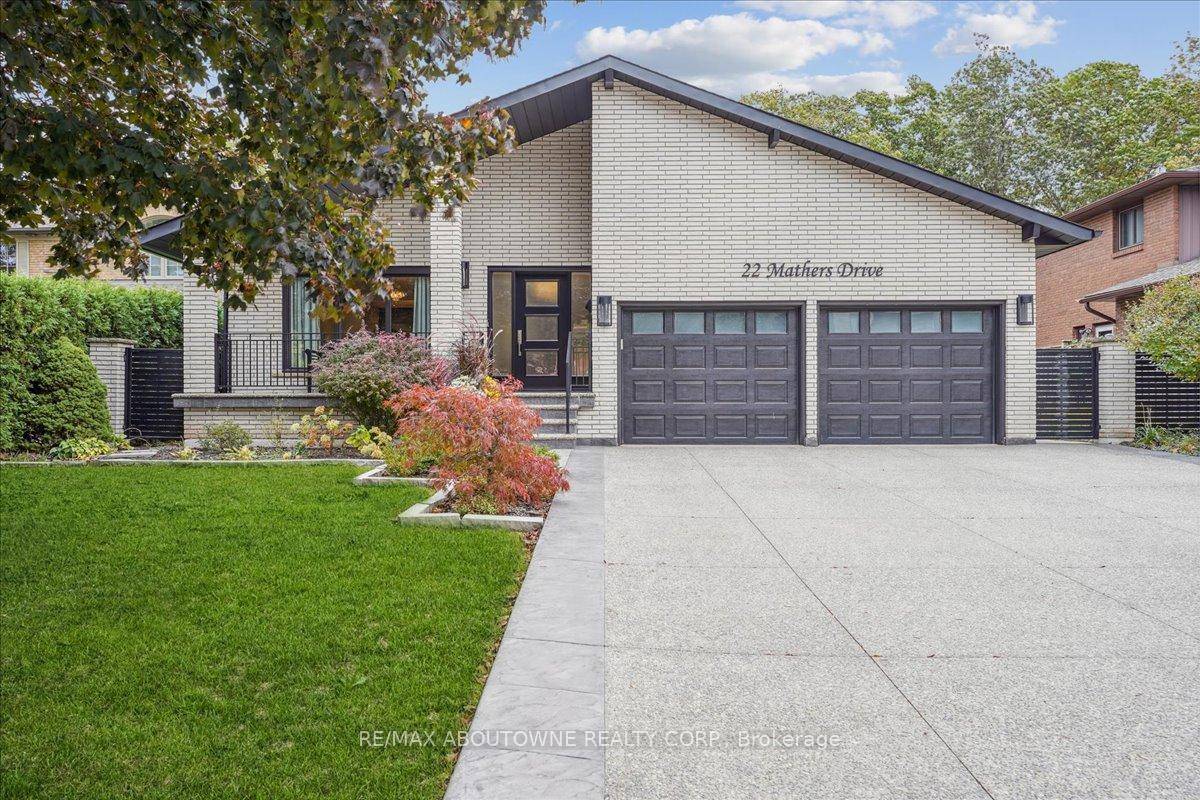 Welcome to 22 Mathers, a refined masterpiece in the heart of Stoney Creek where refined luxury meets serene living.