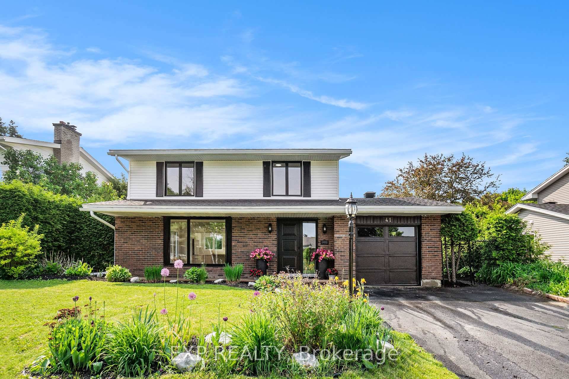 Stunning Fully Renovated Campeau Home Backing onto Leslie Park !