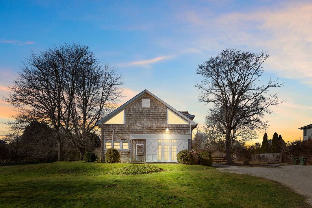 Brideghampton Historic Barn on Ocean Road!