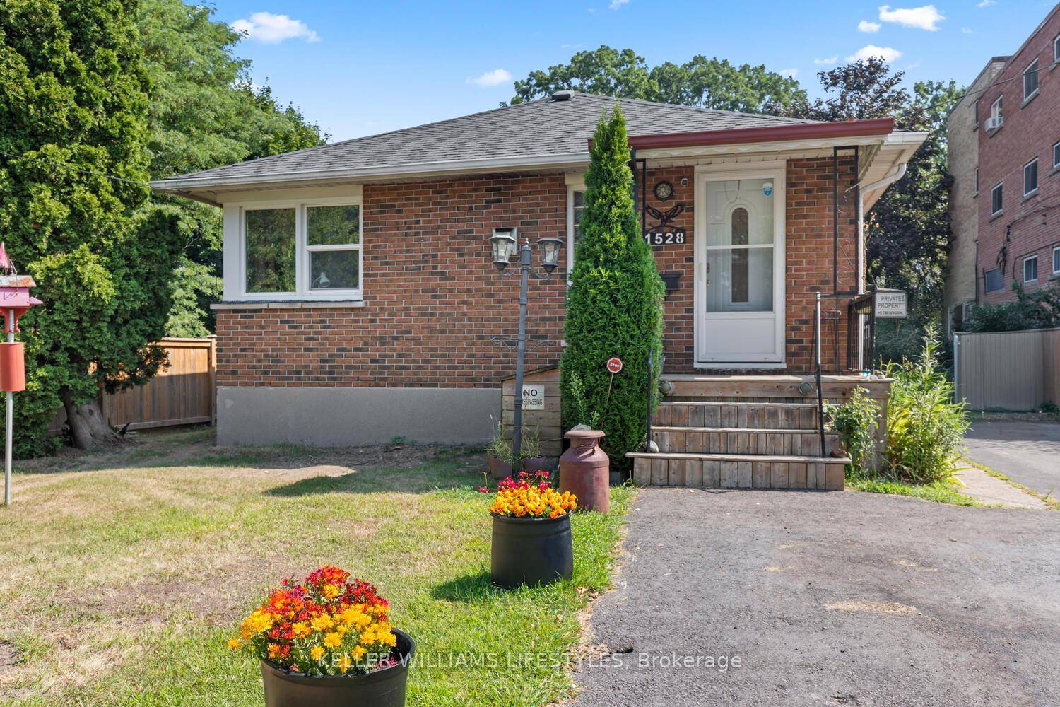 Close to nature backing onto picturesque Kiwanis Park with endless trails and natural beauty.