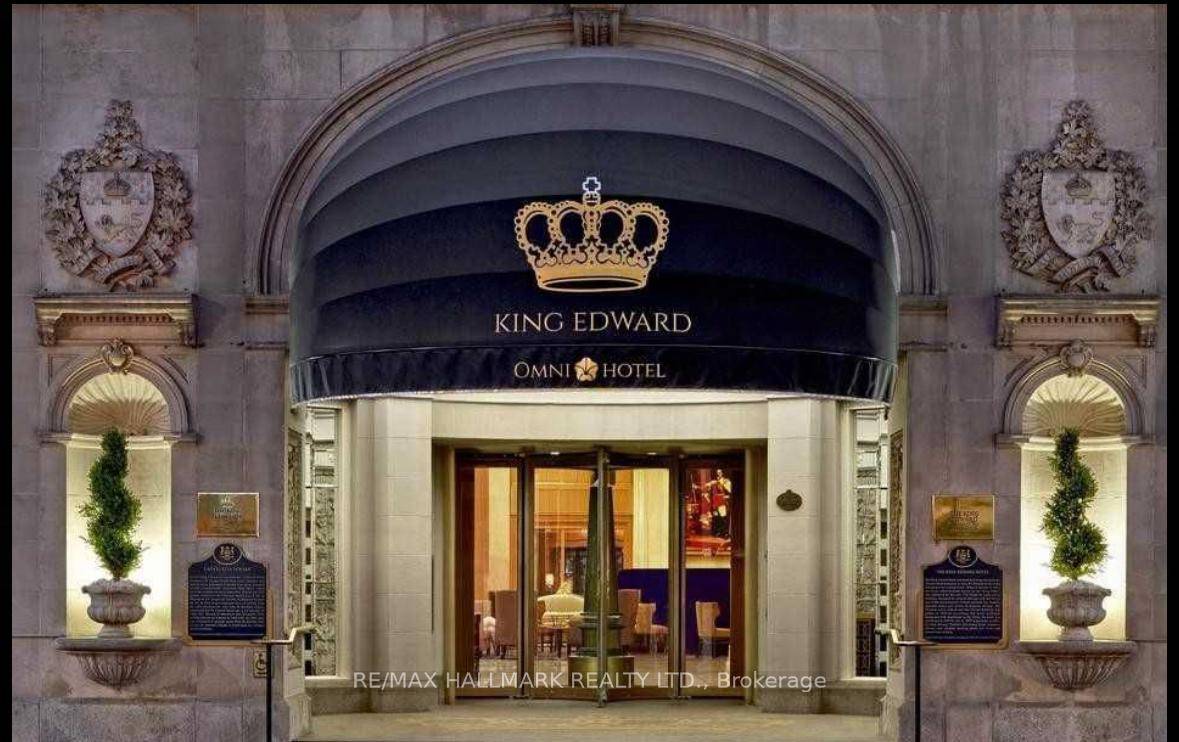 Luxury Living in a Landmark Address.