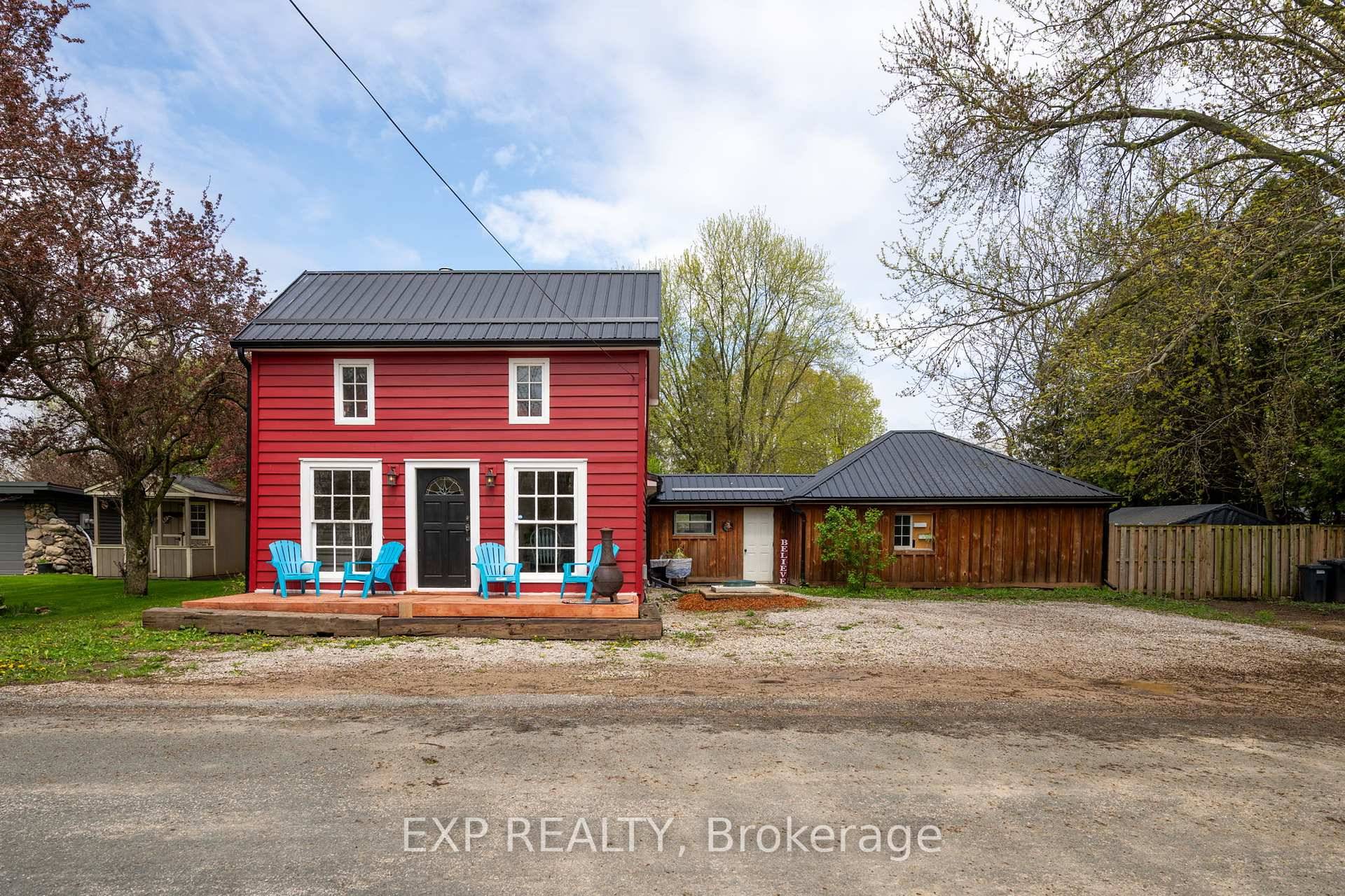 MOTIVATED SELLERS. PRICED TO MOVE !