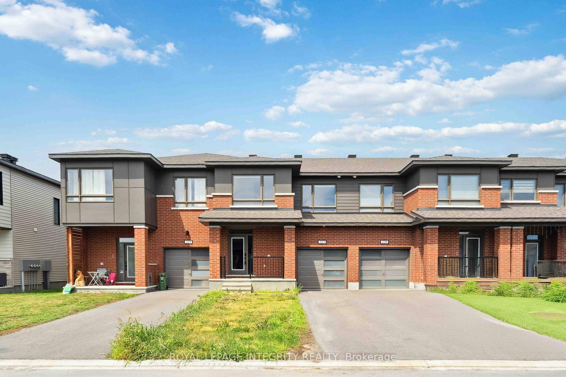 Welcome to Crown of Stonebridge, Barrhaven !