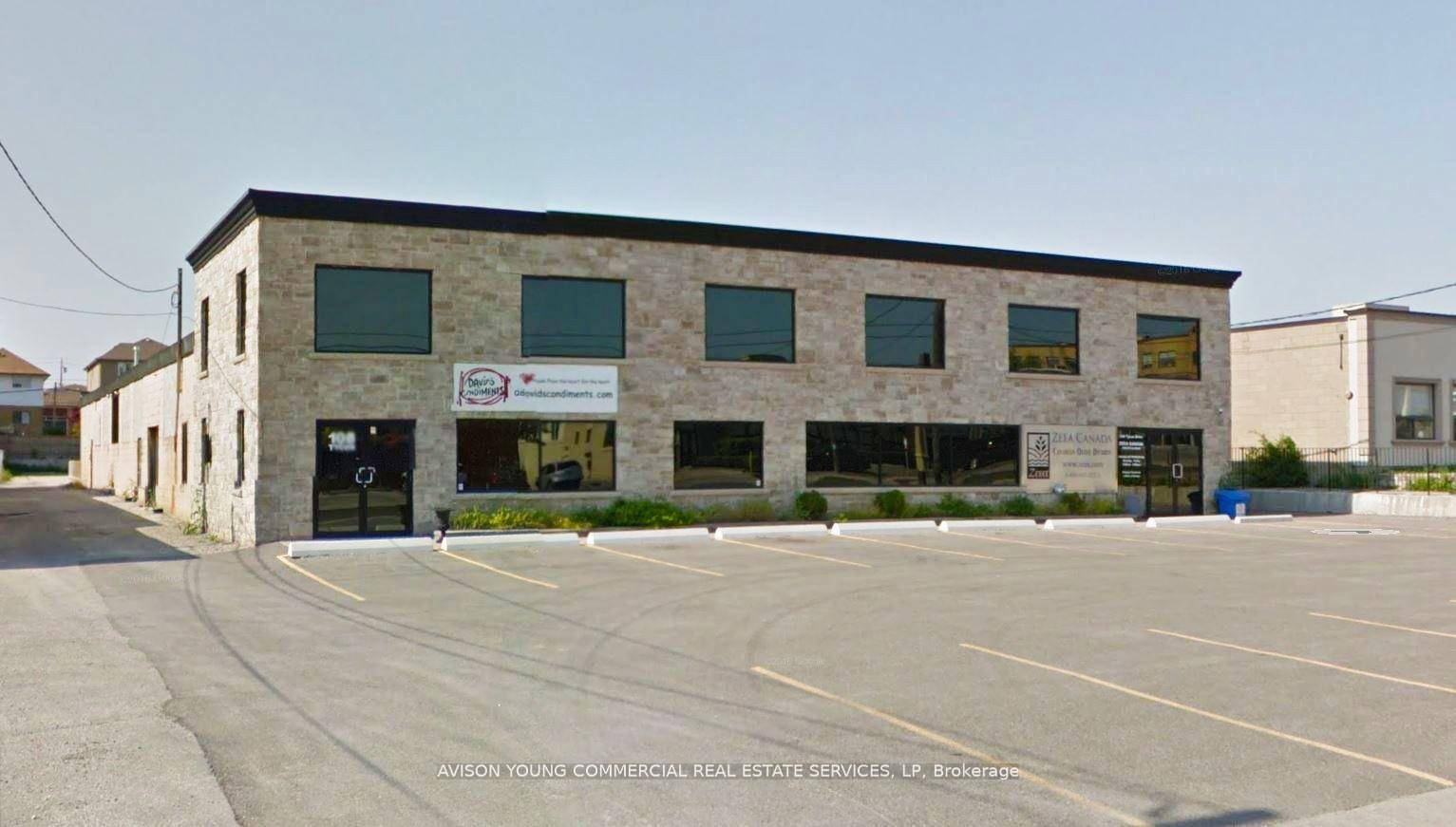 Fully renovated showroom office suite located in the heart of the Design District.