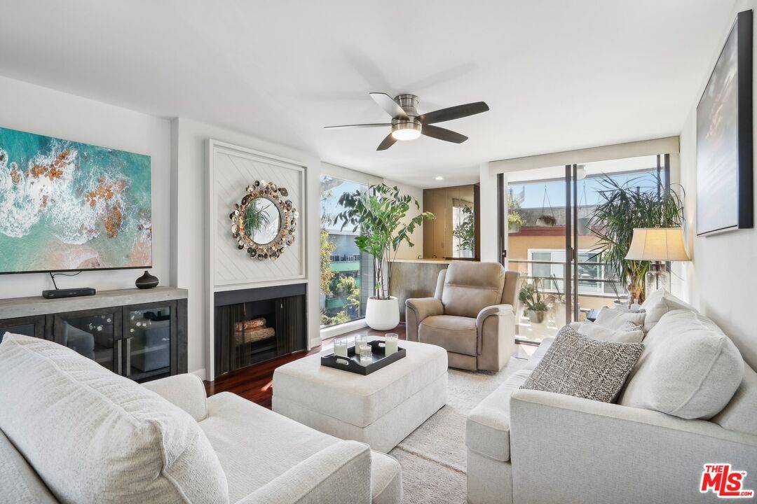 1215  N Olive Dr 2.0 Sunset Strip LA