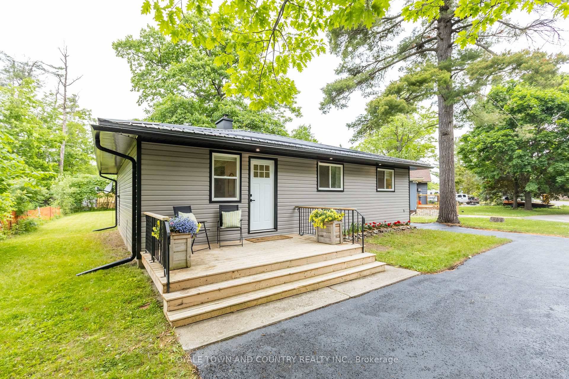 If you're looking to slow down in a beautiful lakeside community, then this is the property for you !
