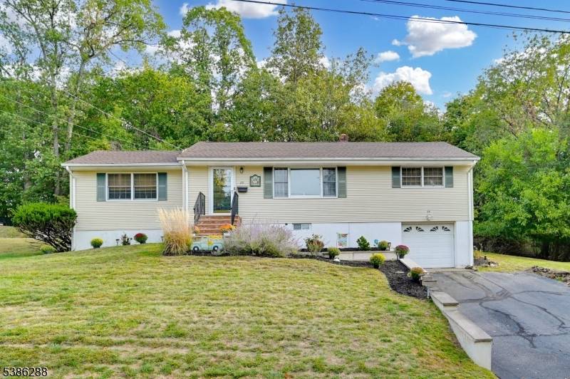 Sought after college section location !
