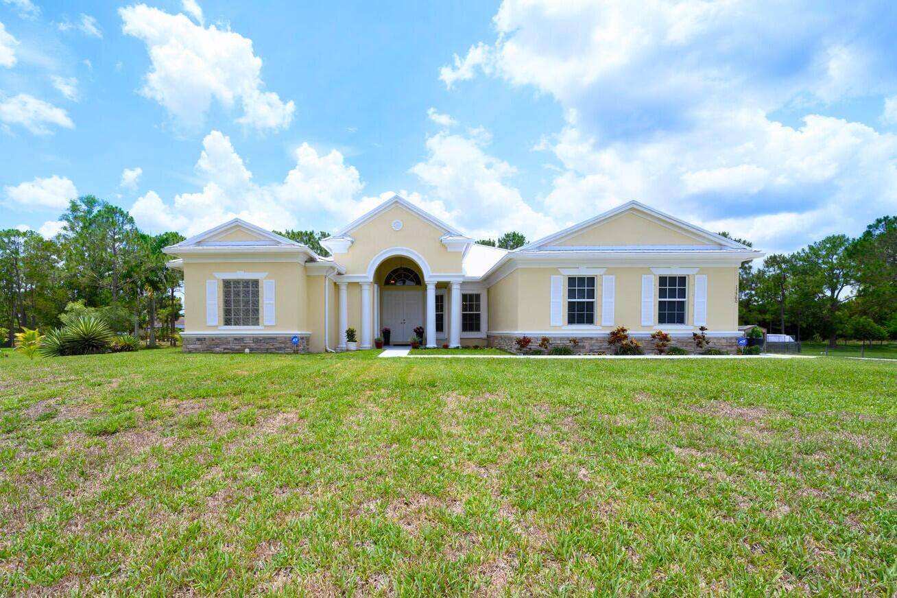 Welcome to your private oasis in the heart of Loxahatchee, where freedom, space, and comfort come together in a beautifully maintained home !