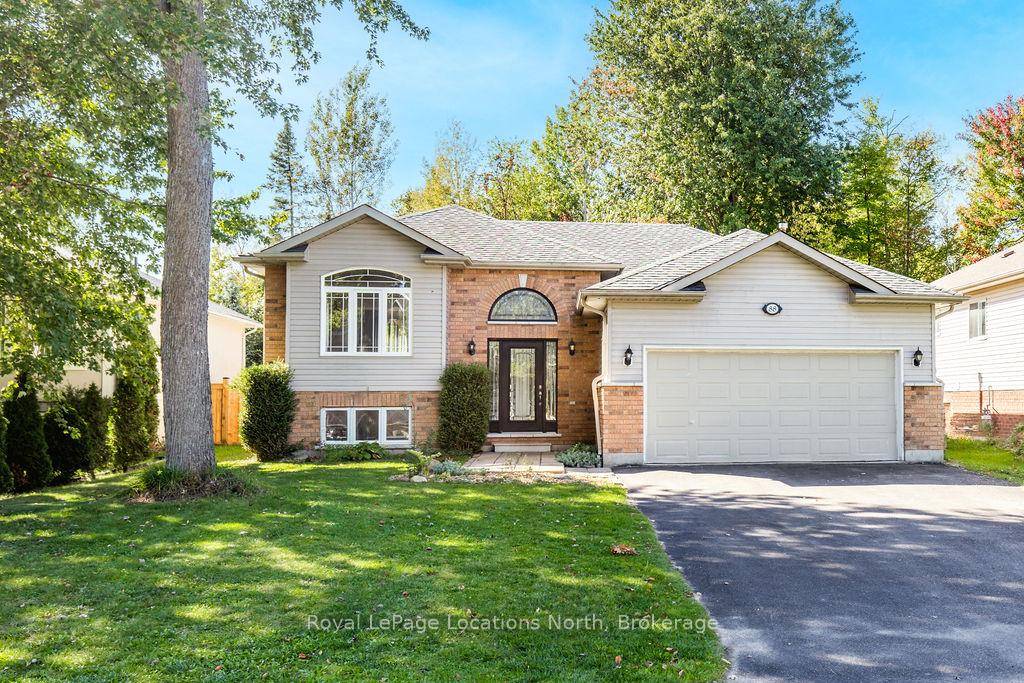 Welcome to 88 61st Street South in beautiful Wasaga Beach.