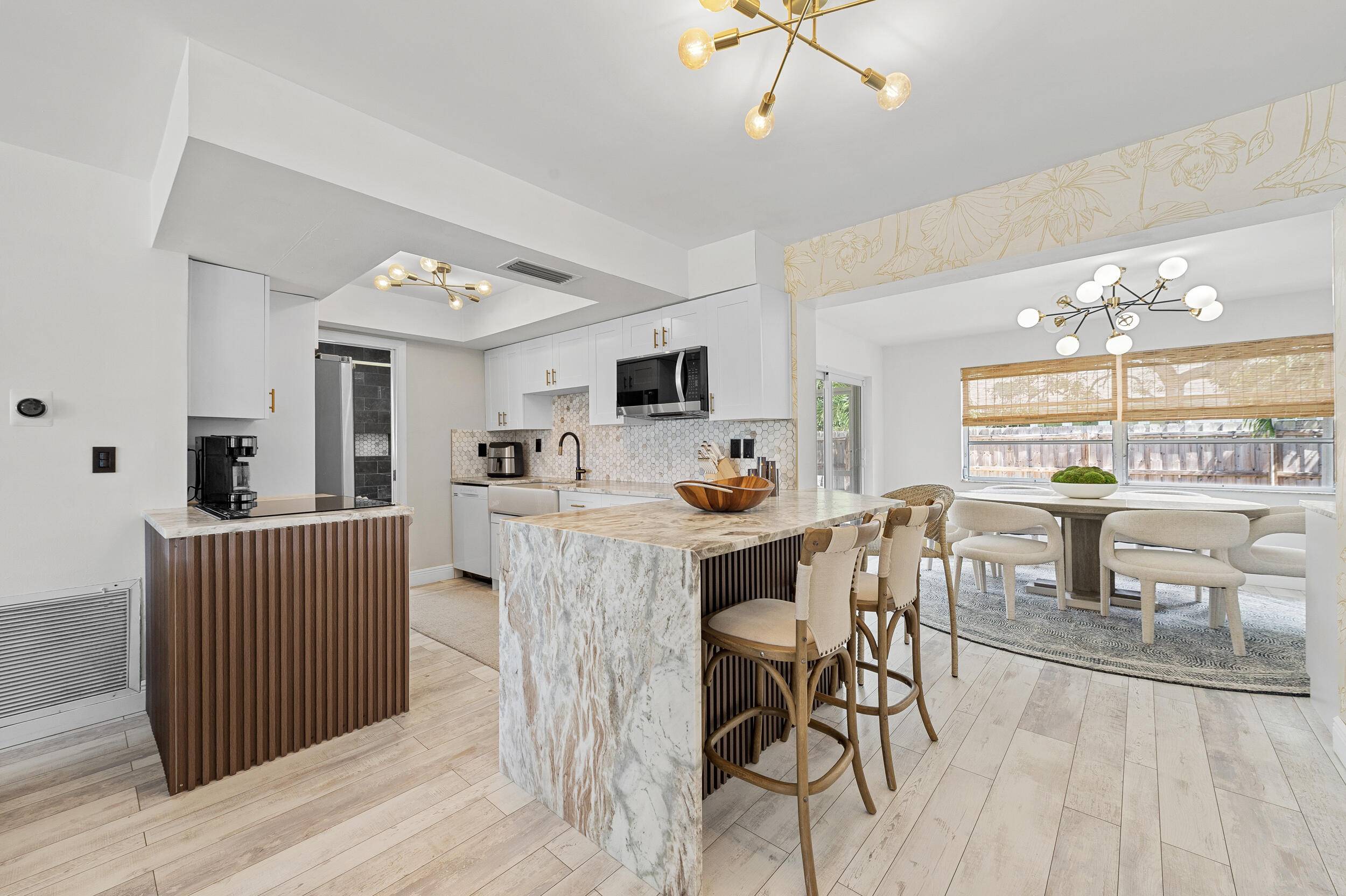 Modern coastal living in coveted College Park Historical District !