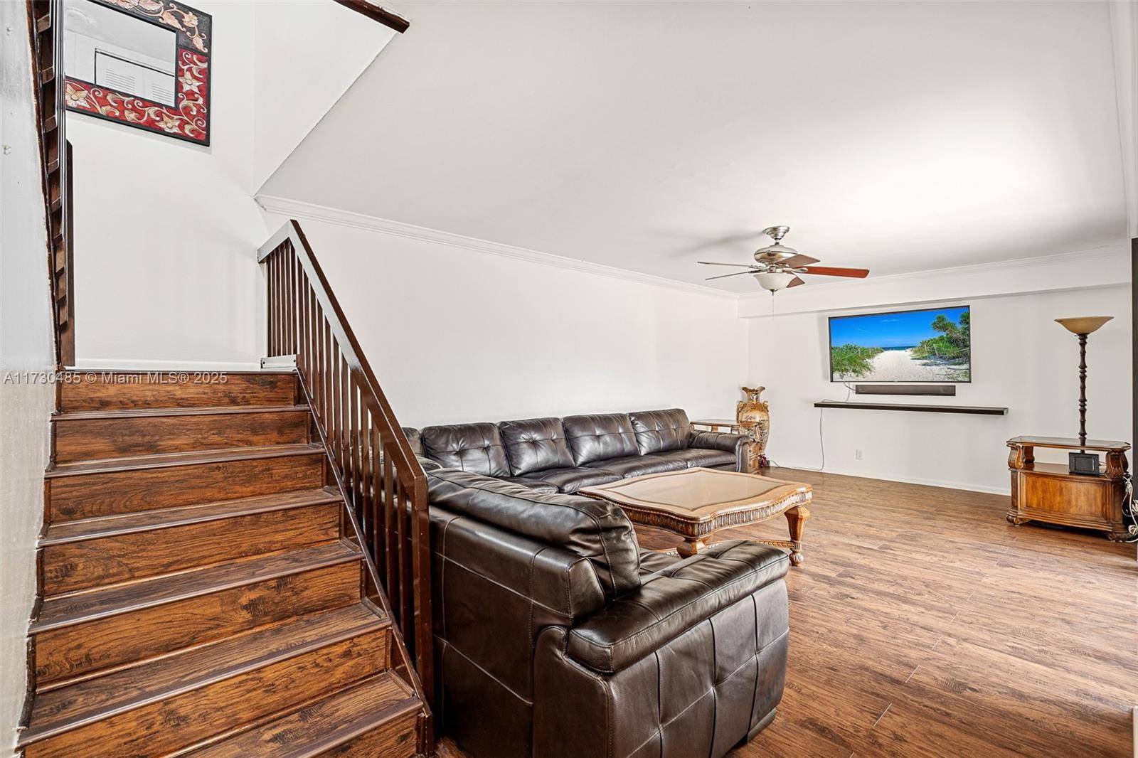 Charming townhouse in the highly desirable Waterford Courtyards !