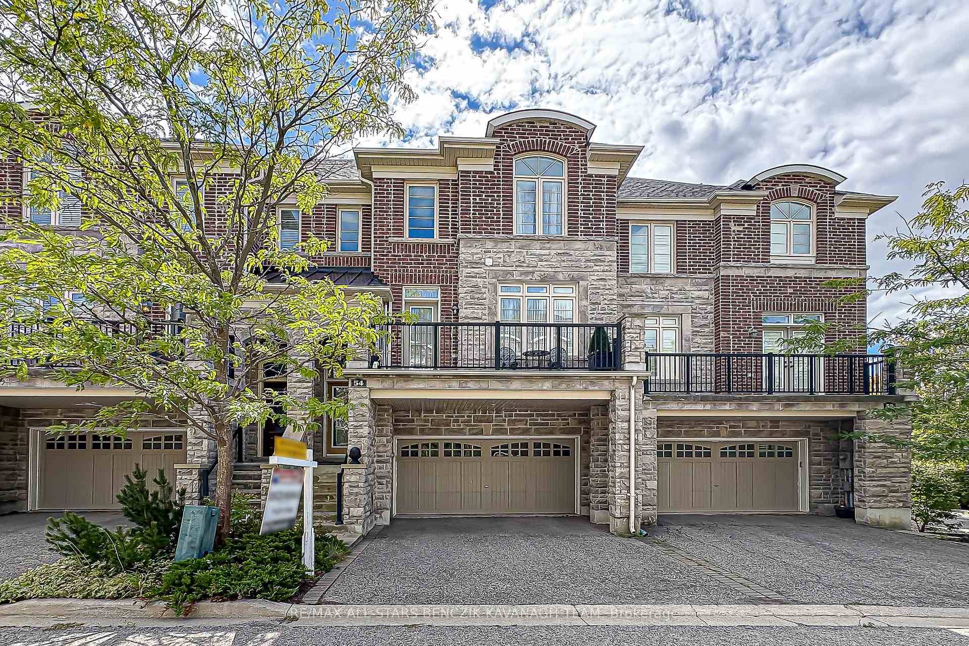 Beautifully maintained 3 storey home offering over 2, 500 sqft.