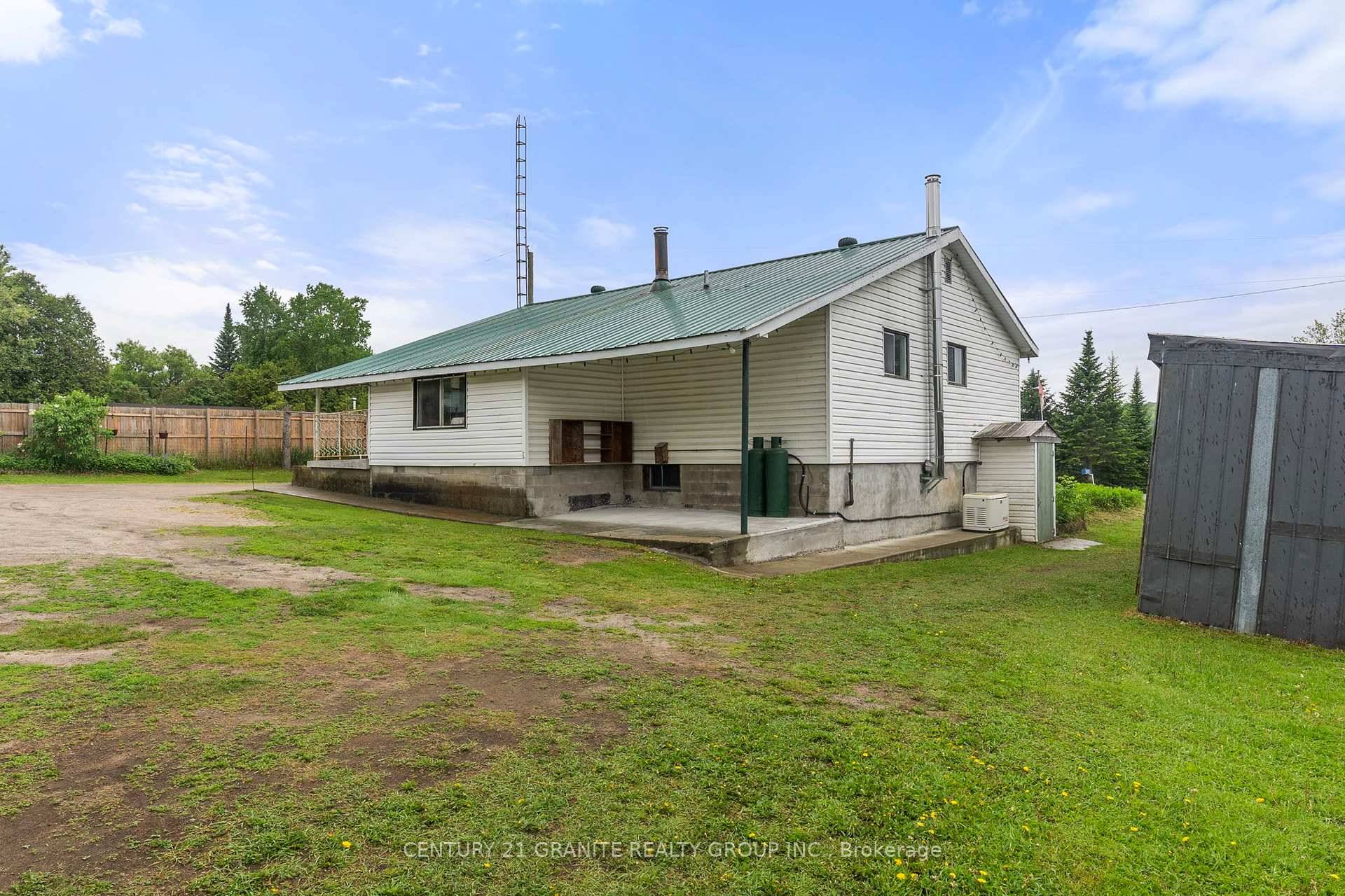 This well maintained 4 bedroom, 1 bathroom offers convenient main floor living and is perfectly positioned directly across from the beautiful Paudash Lake.