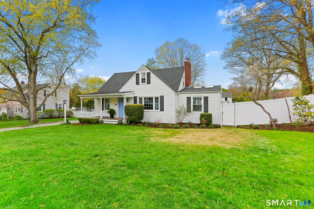 Welcome to one of the most charming Homes in Fairfield located in a prime University location.