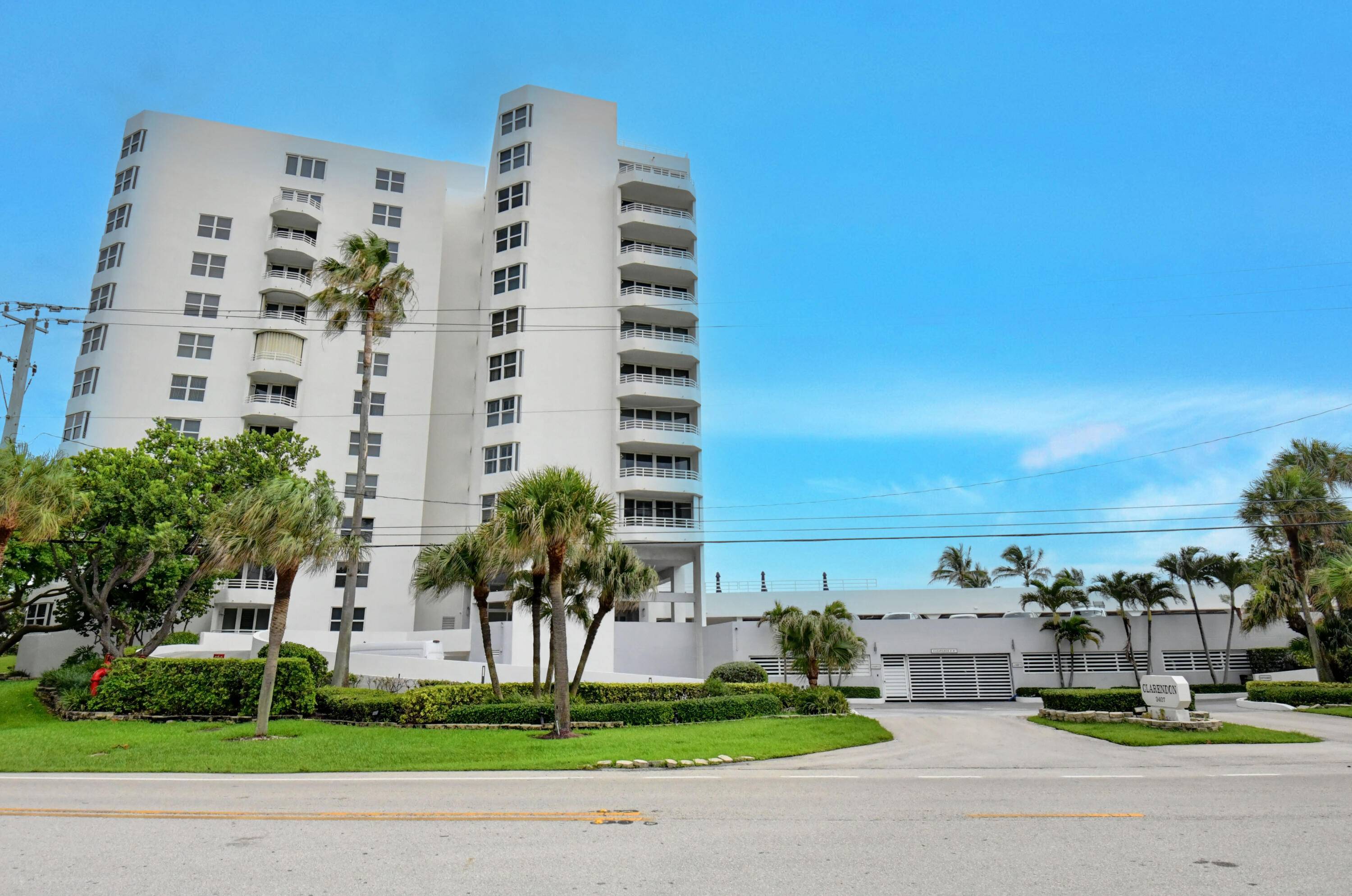 Motivated Seller ! Enjoy spectacular ocean views from this large condo in the ultra luxury building, Clarendon.
