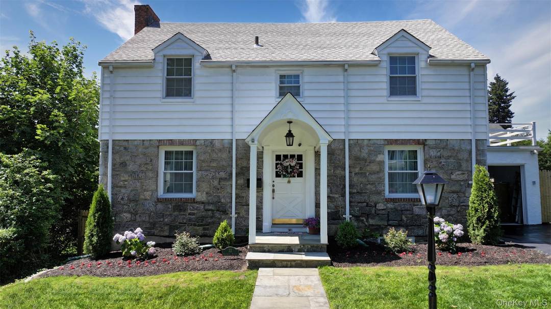 In ground Heated gunite pool !