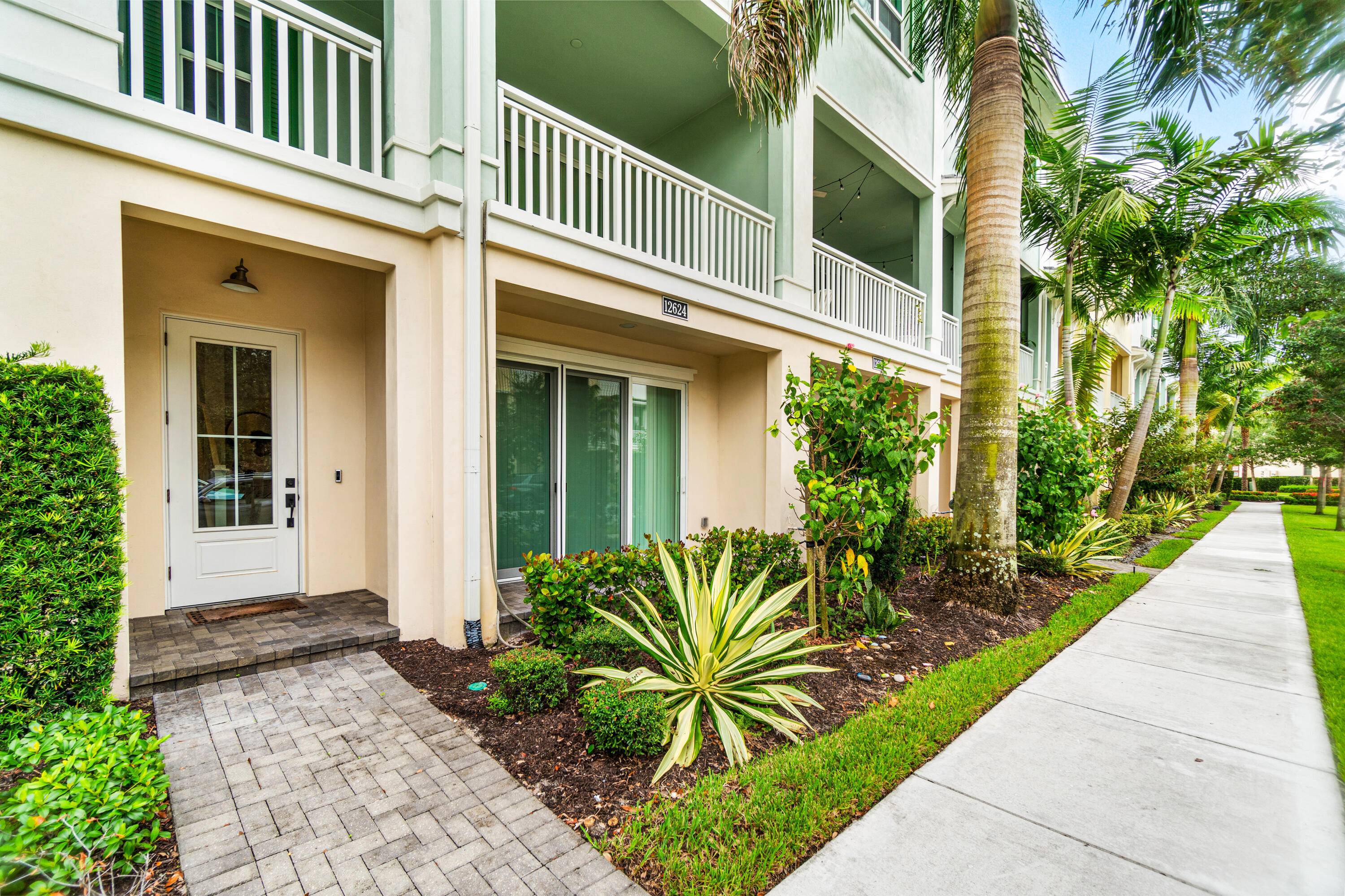 Exceptional 4 bedroom, 3.