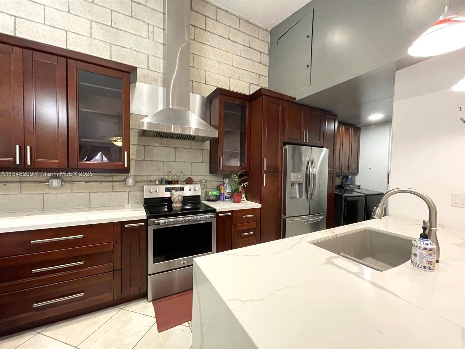 Welcome to your corner Villa in South Florida.