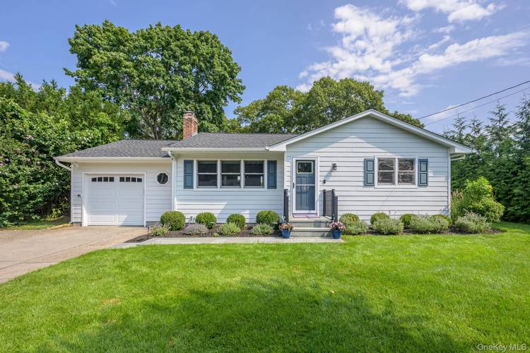 Renovated 2 Bedroom 2 Bathroom Near Town and Beach This oversized 2 bedroom 2 bathroom home offers sweet simplicity.