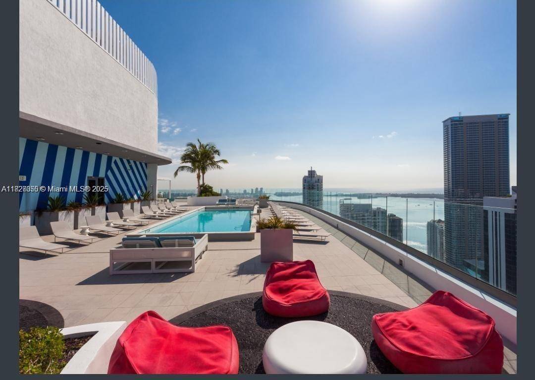 Welcome to your next luxury home in the center of Brickell Miami.