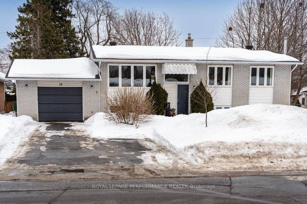 Welcome to 13 Barlyn Avenue !