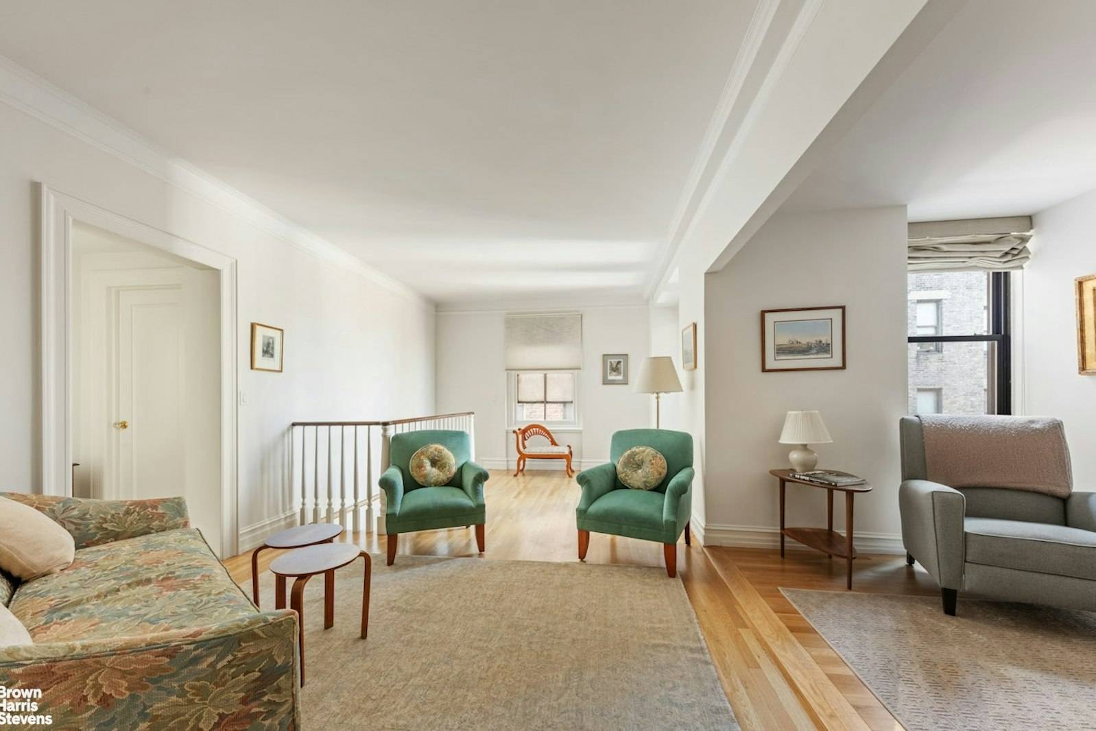 PLEASE CALL TO SCHEDULE A SHOWING Move right into this mint condition 4 bedroom duplex home.