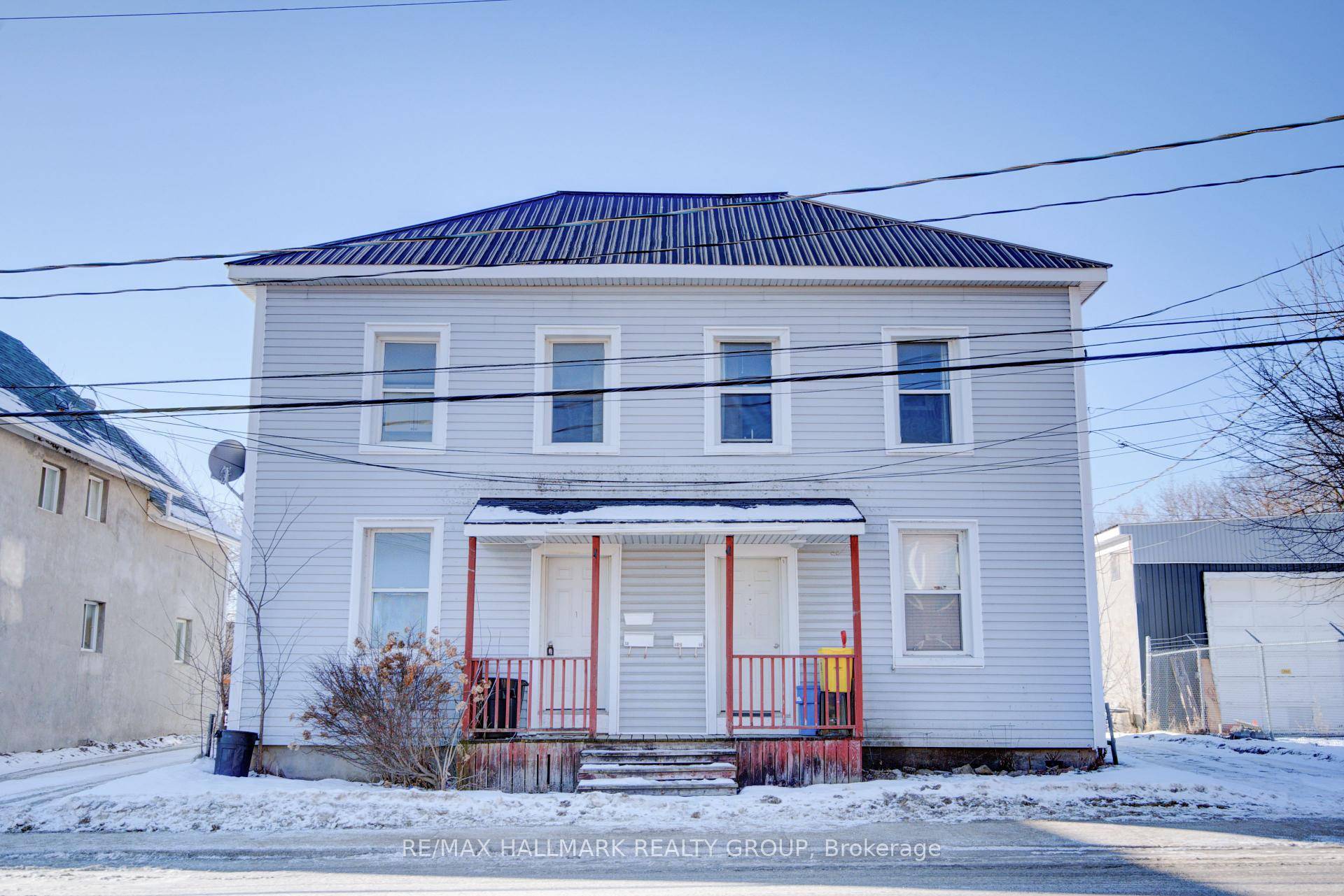 Turnkey 5 Unit Investment Property in Prime Smiths Falls Location An excellent opportunity to own a recently renovated five unit income property in the heart of Smiths Falls !