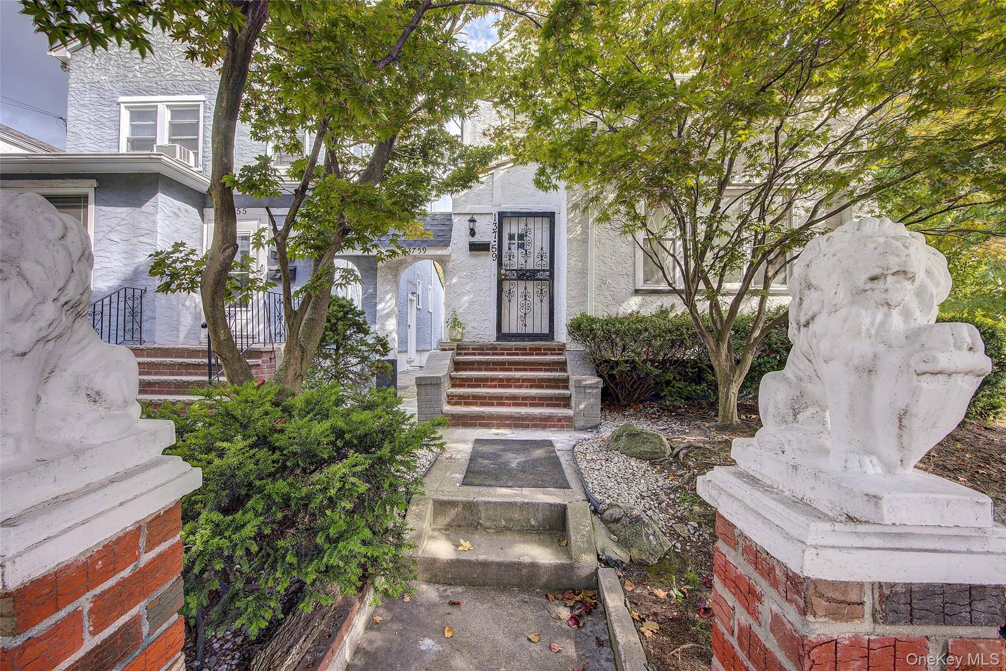 Rare fully detached single family home now available on a sun filled 32.