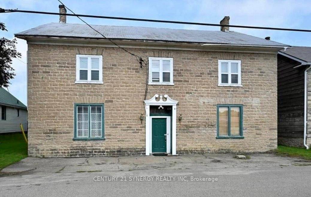 Charming Historic Building in the Heart of Toledo A Dream for Fixer Upper or First Time Buyers !