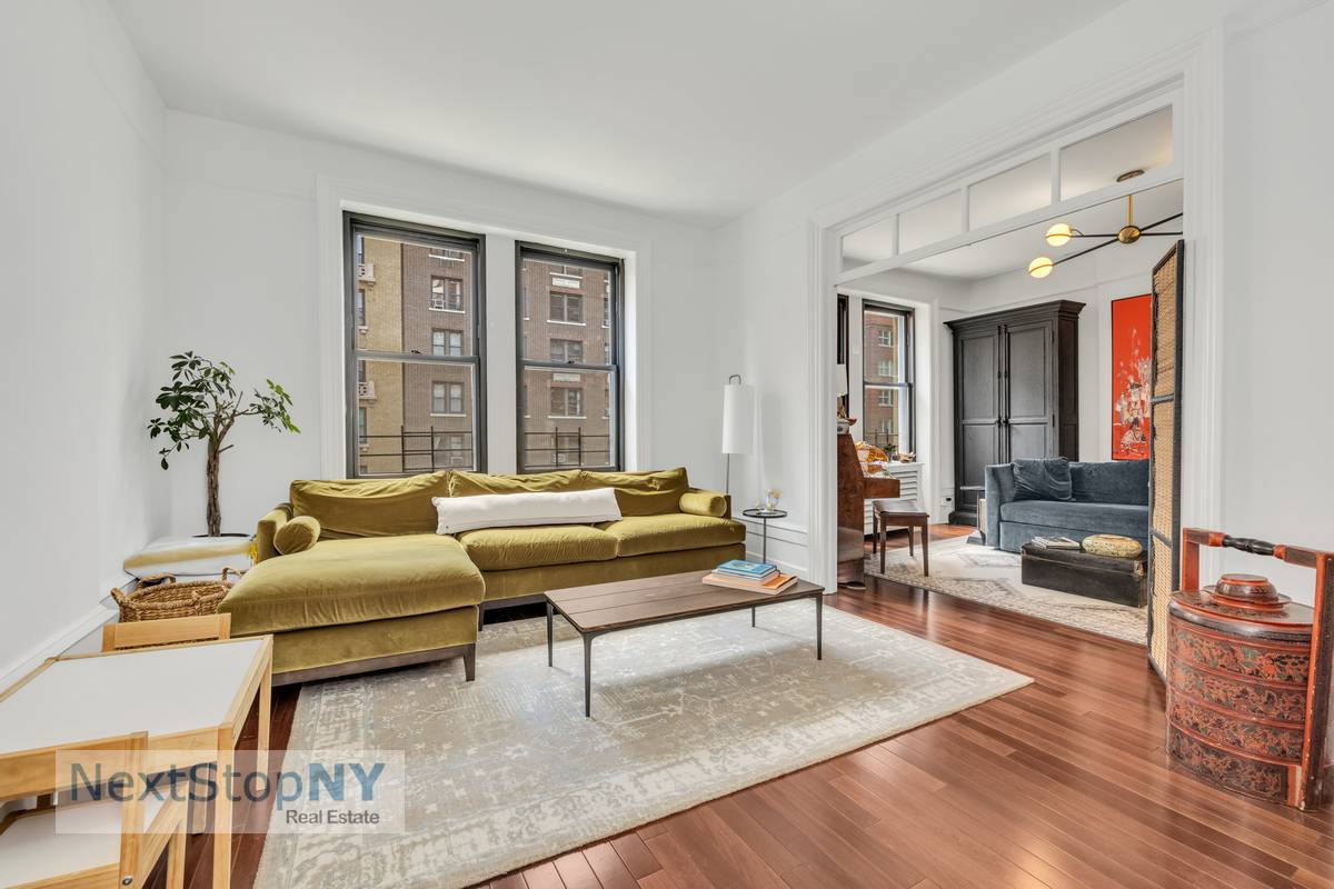 If you had always dreamed of moving to Carnegie Hill and the Upper East Side and finding the right balance of space and location, this could be your perfect opportunity ...