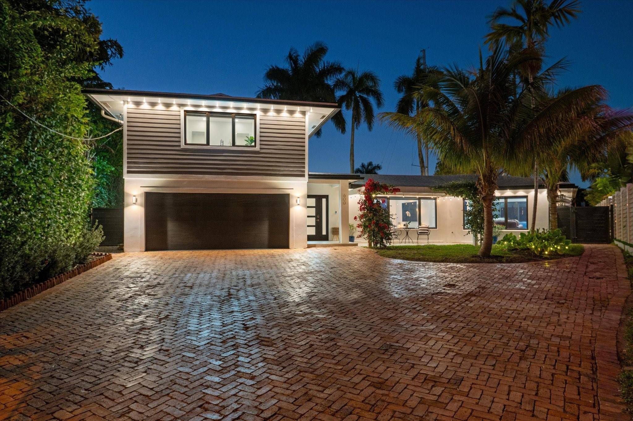This charming waterfront home nestled in a private, quiet gated neighborhood in Tarpon River, offering quick access to Las Olas, the beaches, and major highways.