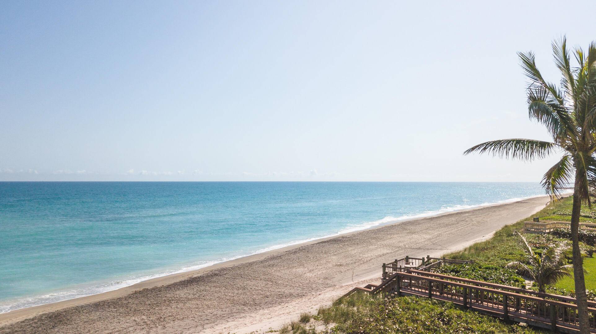 Welcome to paradise on the shores of Jupiter Island.